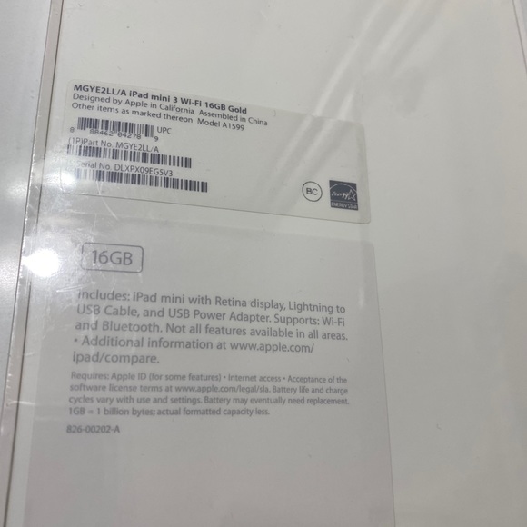 iPad 3 WiFi 16gb brand new in box Gold - Picture 5 of 5